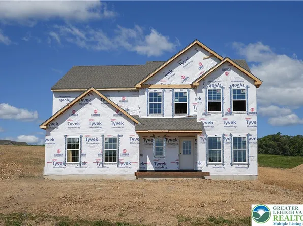 3421 George St #32, Schnecksville, PA 18078