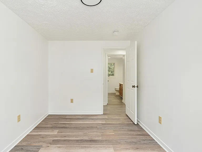 10905 Holleybrooke Dr — Photo 16