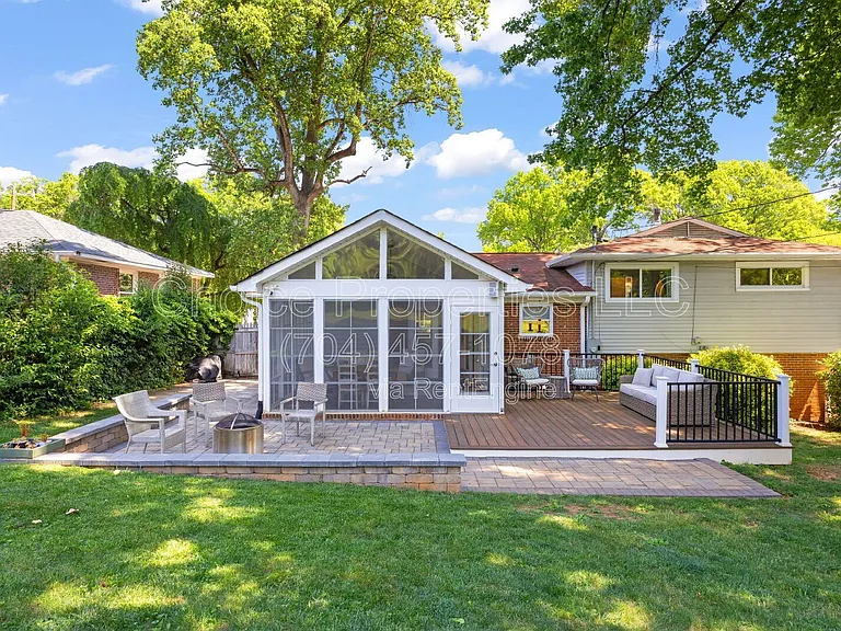 832 Stanfield Dr — Photo 44