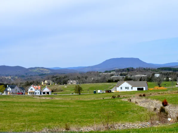 79 Lilly Bell Dr, Lexington, VA 24450