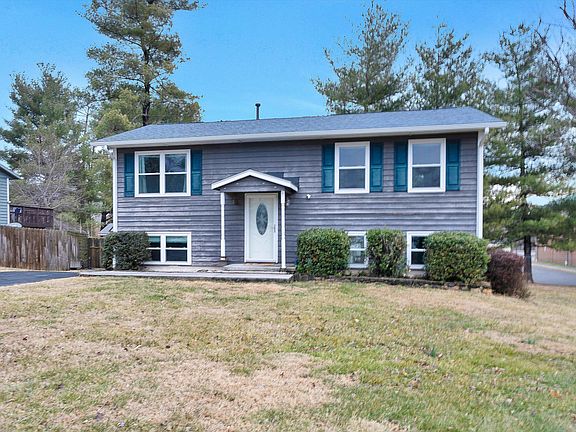 2nd image of 3359 Fort Lewis Cir