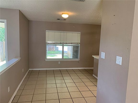 4th image of 710 Kettering Dr
