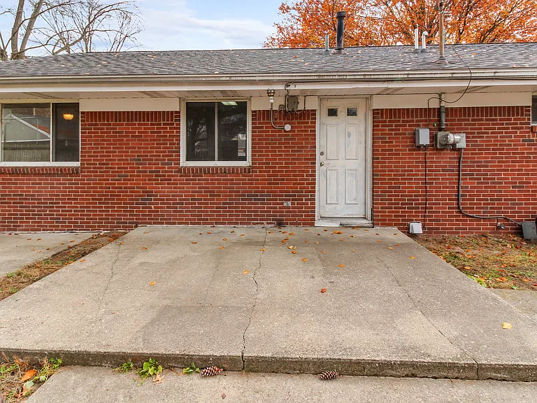 2270 Wernert Ave — Photo 24
