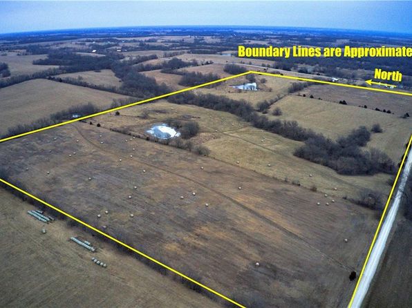 W Wind Rd, Brunswick, MO 65236