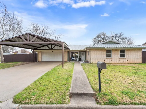 902 S Avenue L, Clifton, TX 76634