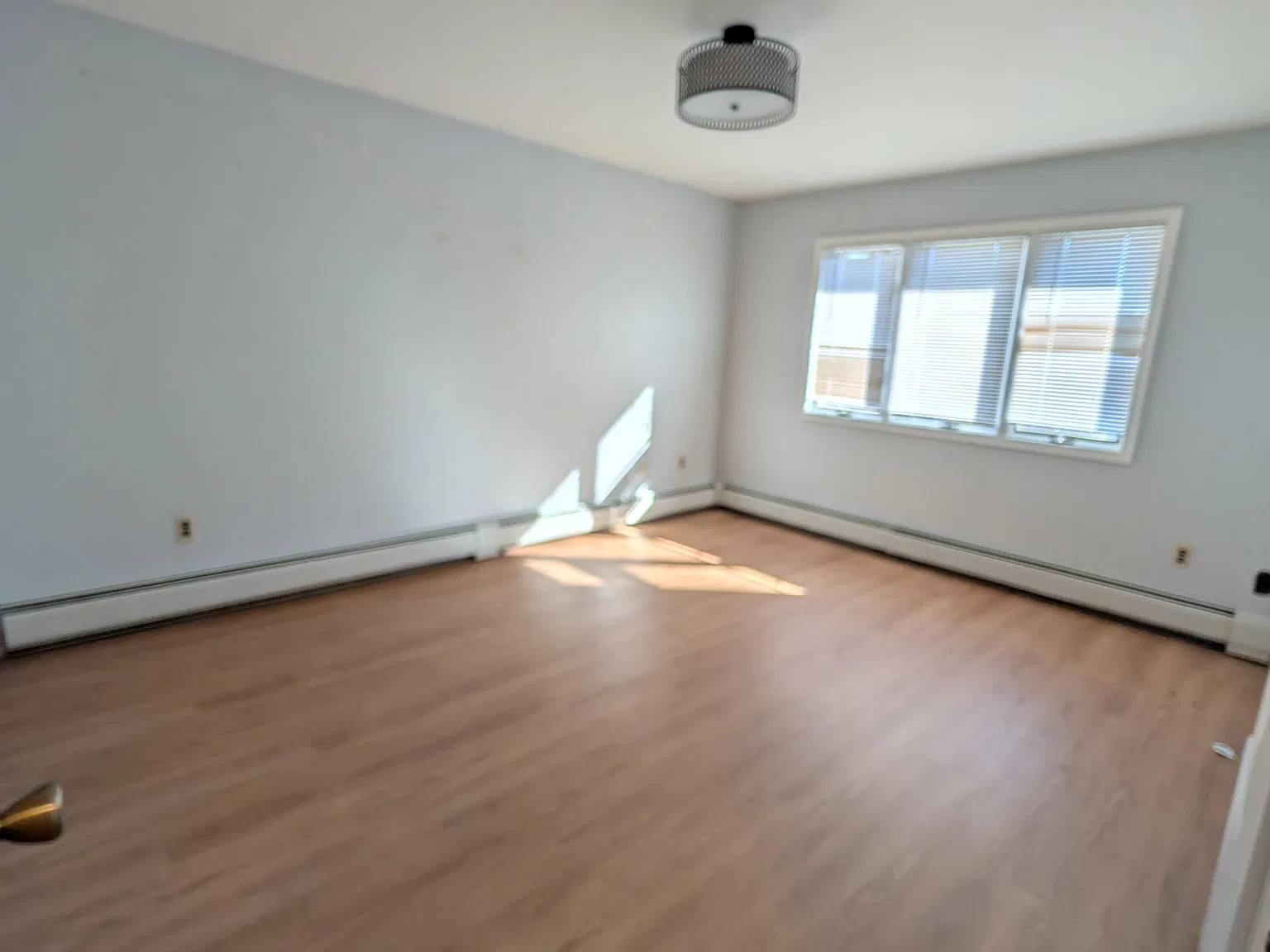3 bed, 1300 sqft, $3,500 — Photo 1