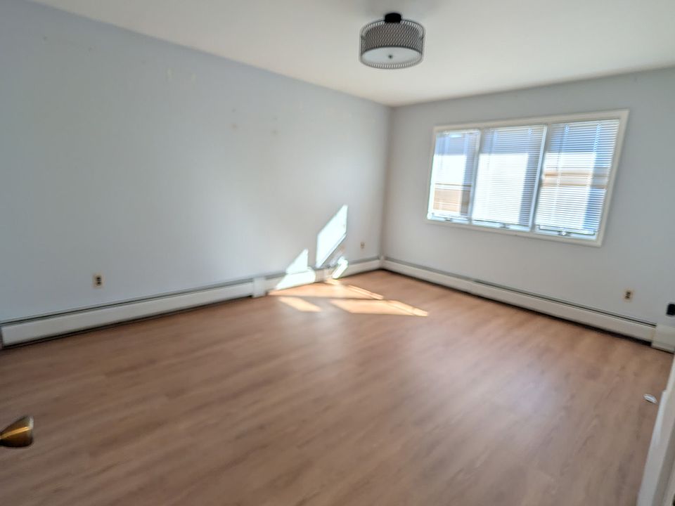 1st image of 59 Harding Ave