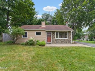 6 May St, Lenox, MA 01240