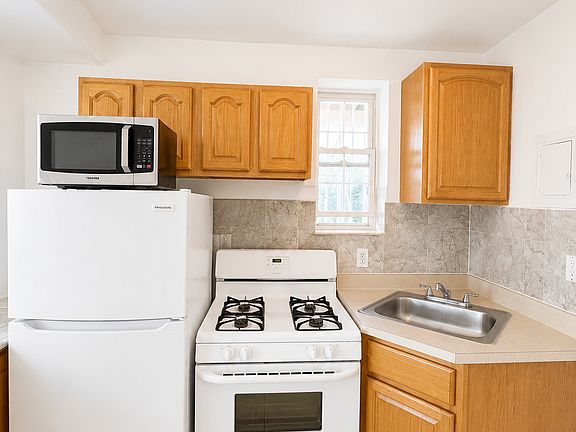 4th image of 1801 Lacombe Ave Floor 1