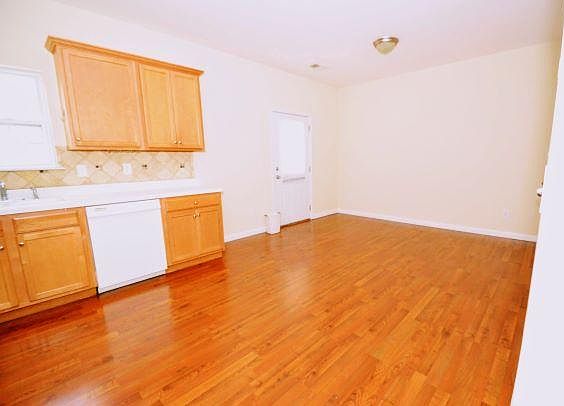 3rd image of 207 Timber Creek Ln SW