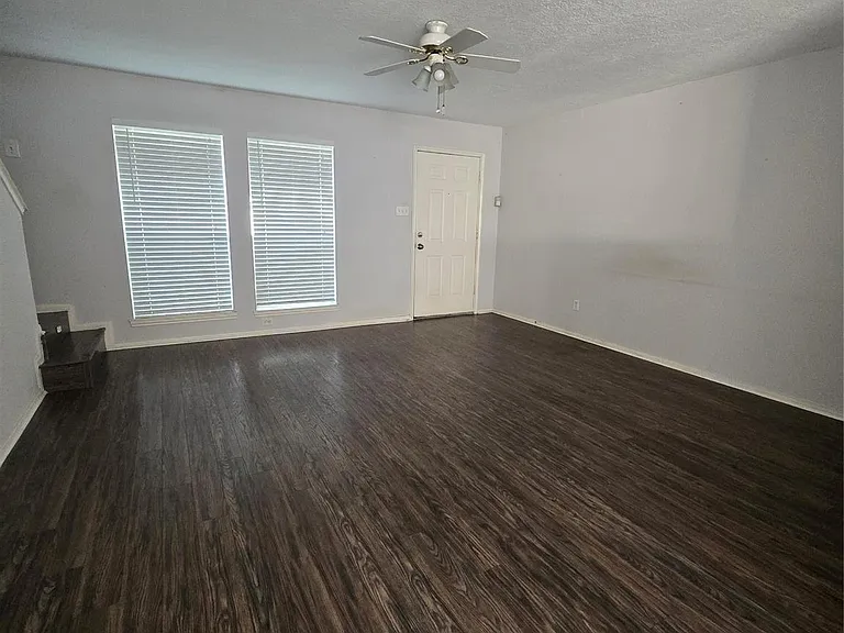938 Birnham Woods Blvd — Photo 9