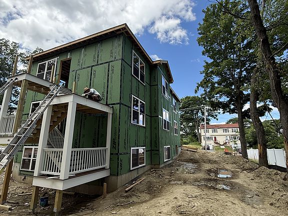 3rd image of 85 Boston Ave #2R
