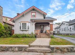 232 Lynn St, Peabody, MA 01960