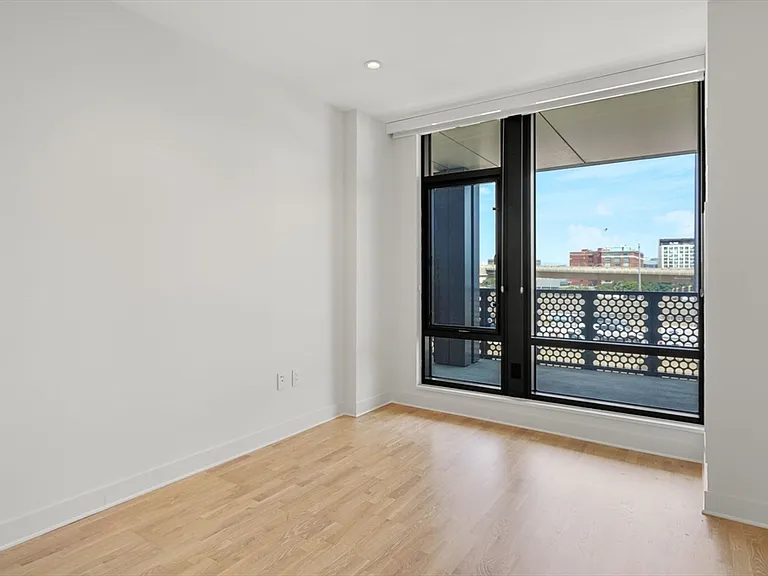40 Traveler St #502 — Photo 6