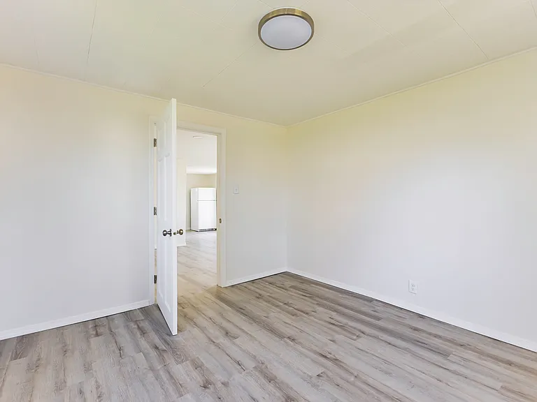 2104 N Hollywood Ave — Photo 15