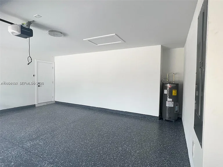 1125 Milwaukee Blvd — Photo 15