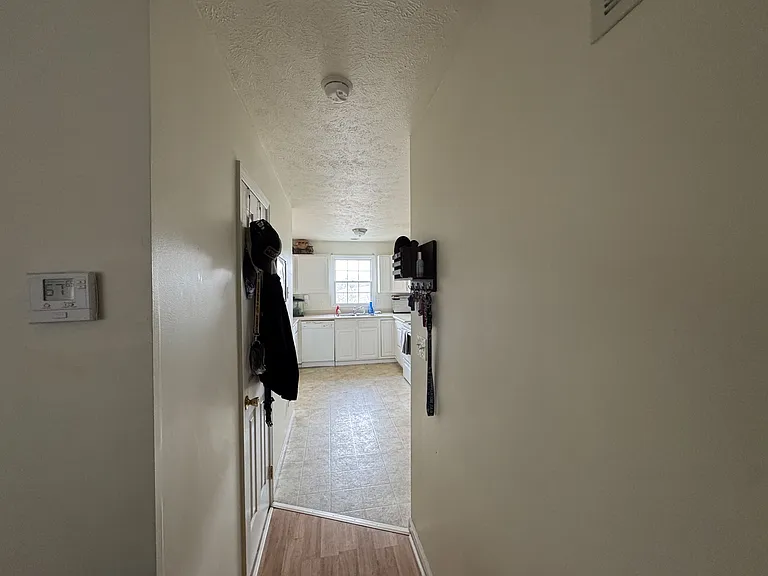 1445 Willey St — Photo 4