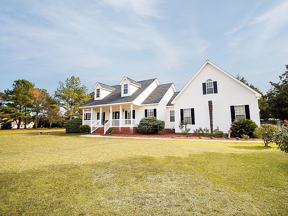 3rd image of 111 Clover Hill Dr