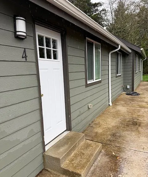 3440 S Highway 101 — Photo 1