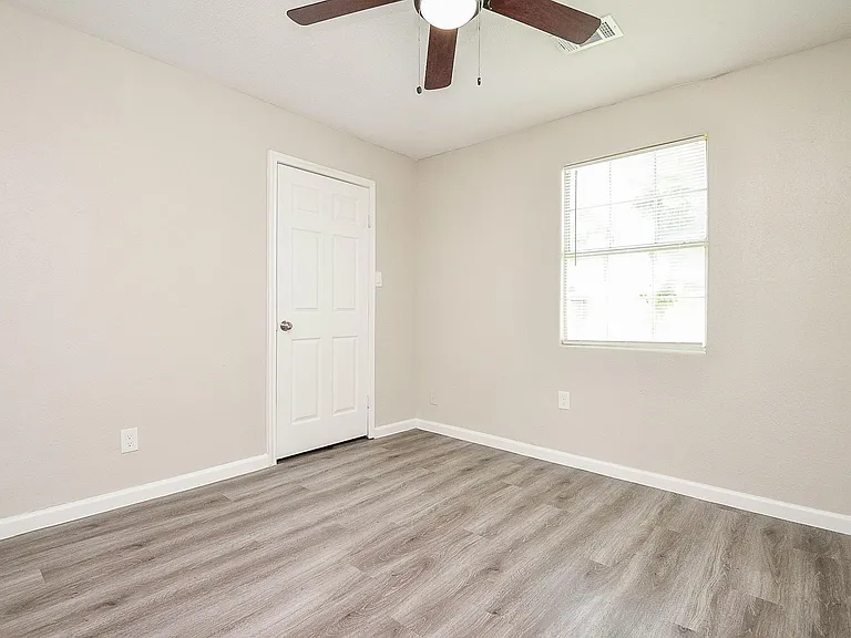 2110 Pickerton Dr — Photo 14