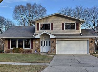 524 E Balsam Ln, Palatine, IL 60074