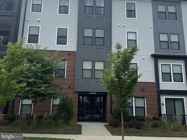 23669 Golden Embers Sq Unit 403, Ashburn, VA 20148