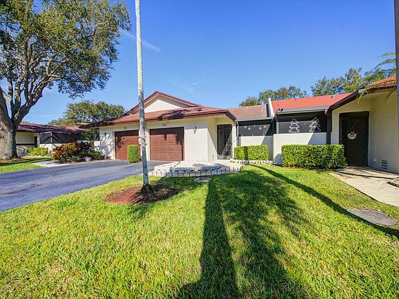 4th image of 9247 NW 61st Street