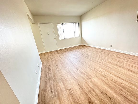 4th image of 3713 Blanche St #4