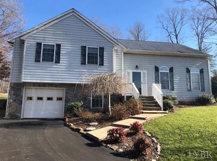 215 Ivy West Ct, Forest, VA 24551