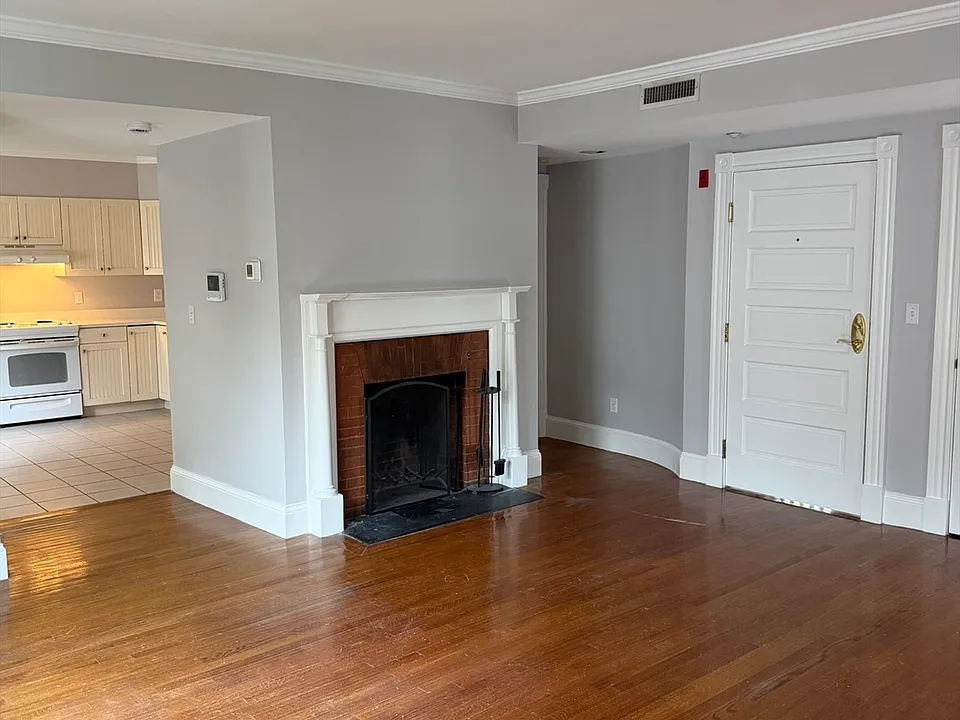 24 Garden St #2