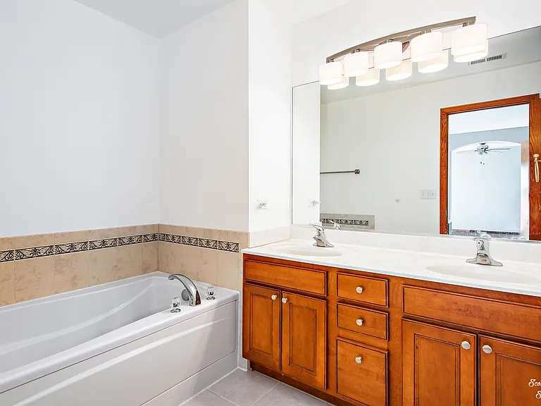 5521 Wildspring Dr #5521 — Photo 15