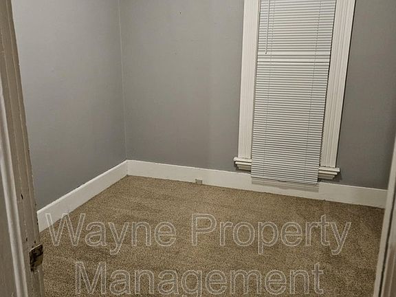 4th image of 217 N Lincoln Ave