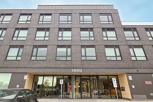 1800 Simcoe St N Photo 1