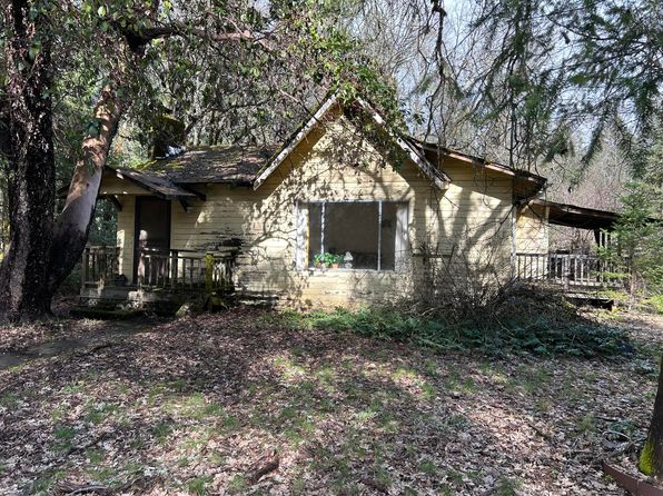 3115 Rockydale Rd, Cave Junction, OR 97523