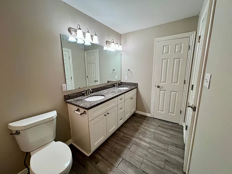 9809 Mylea Cir — Photo 13