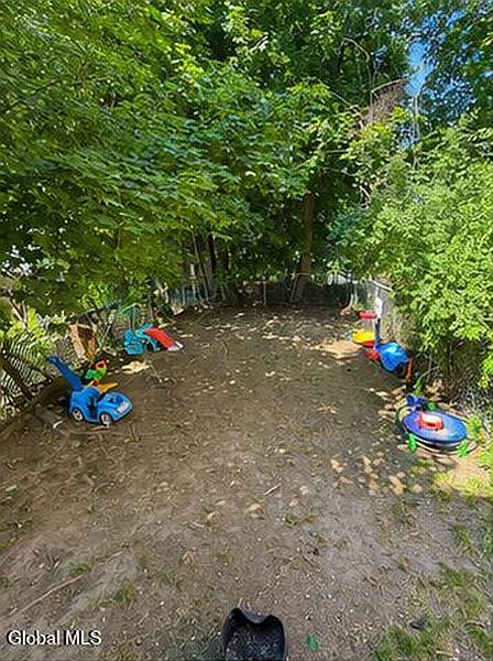 2nd image of 598 Pawling Avenue