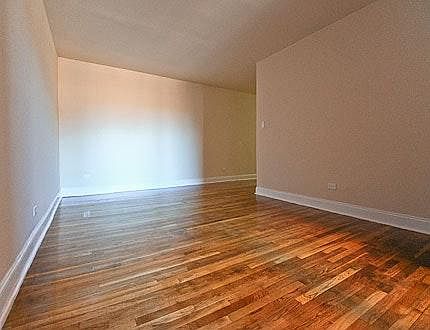 3rd image of 3625 Parsons Blvd APT 2K