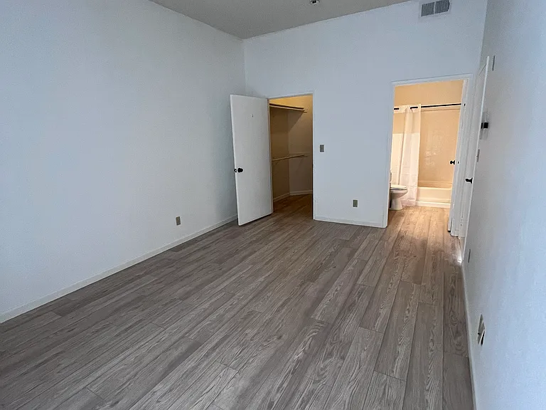 6140 Monterey Rd — Photo 9