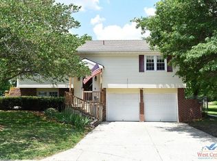 2808 Quail Run Dr, Sedalia, MO 65301