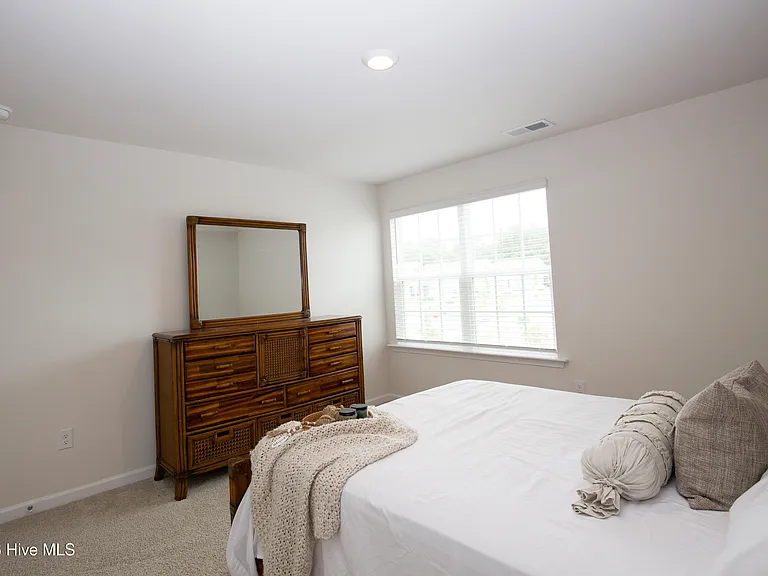 1179 Misty Creek Dr — Photo 38