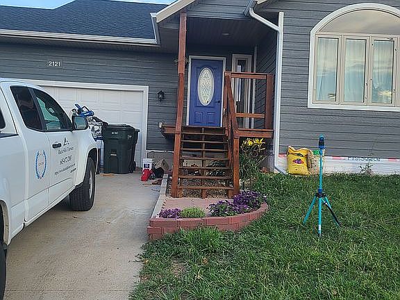 2nd image of 2121 Pauline Cir