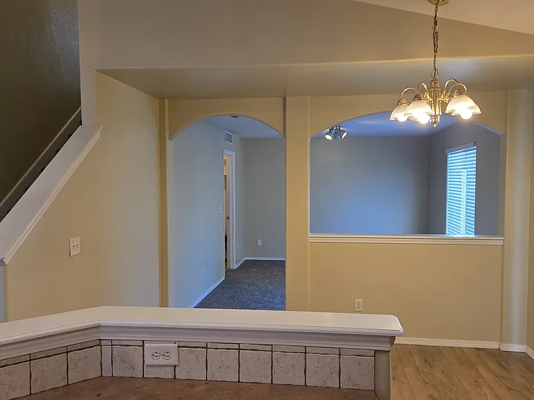 4004 E Park Ridge Dr — Photo 5