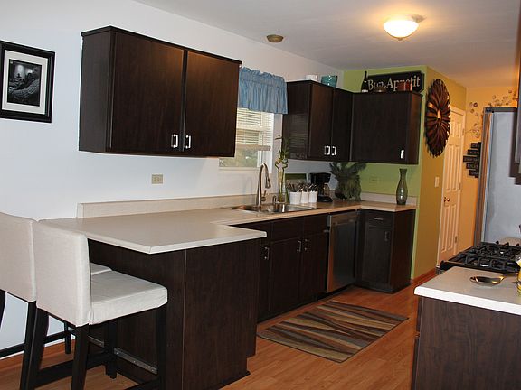 5th image of 1701 Lake Pointe Ct
