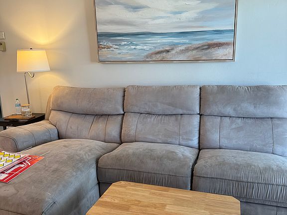 3rd image of 2748 NE 28th Ave APT 16