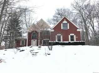 8466 Climbing Way, Pinckney, MI 48169