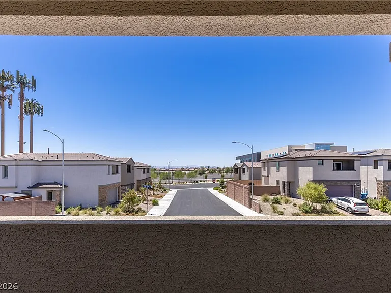 360 Great Ocean Ave — Photo 36