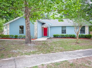 6445 Dickens Dr, Jacksonville, FL 32244