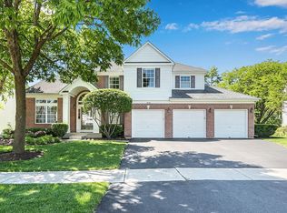 34132 N Old Walnut Cir, Gurnee, IL 60031