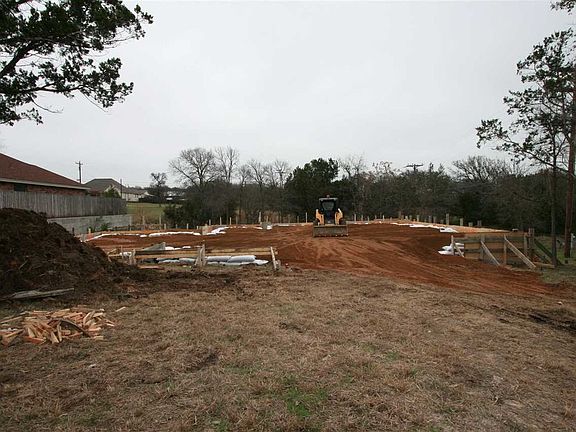 2nd image of 511 Woodland Park Dr