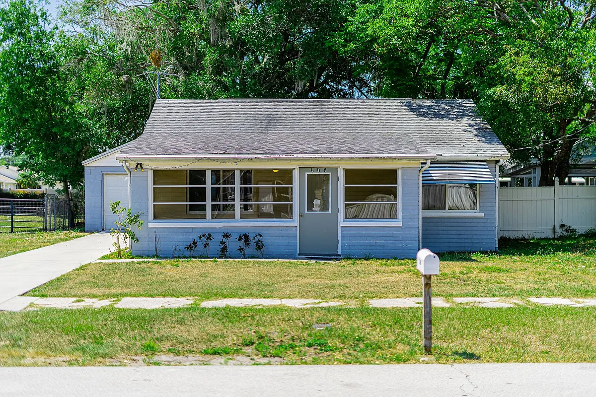 Building Photo - 608 Missouri Ave
